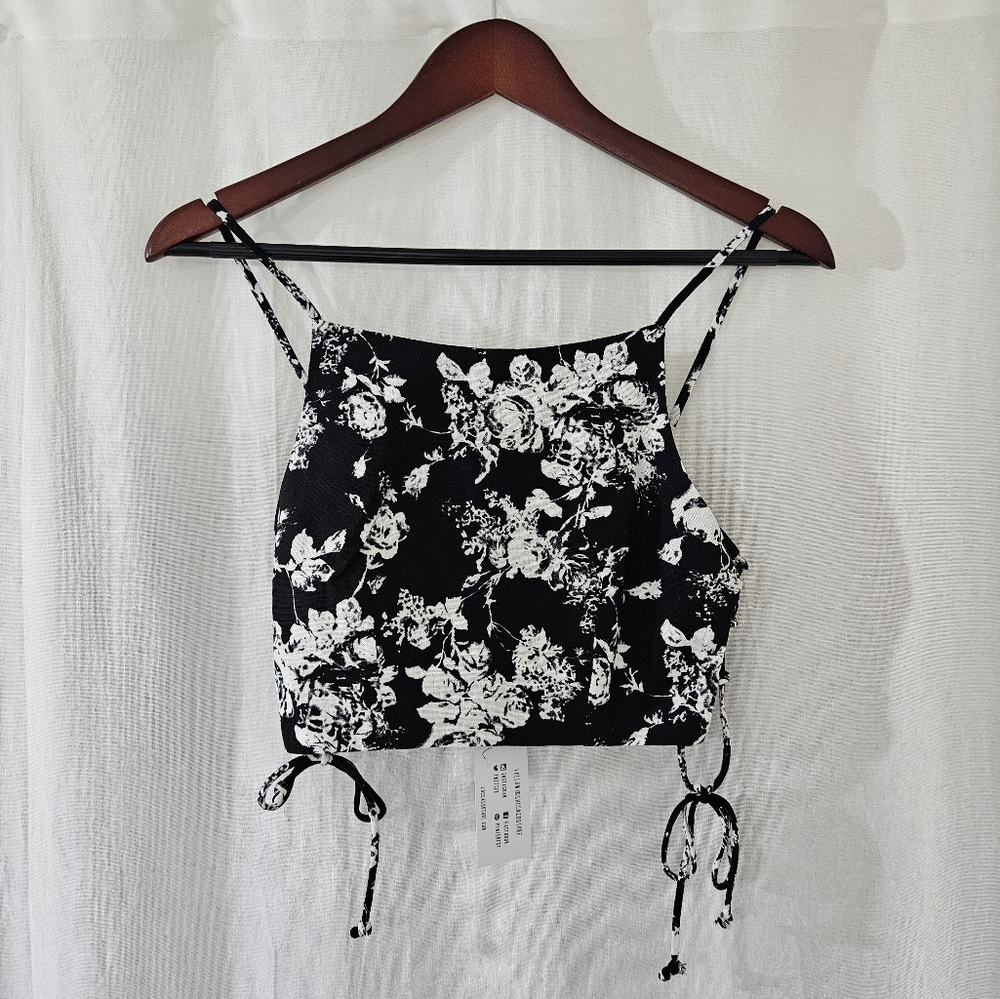 Lucca Couture Black/White Floral Patterned Halter Neck Crop Top W/ Lace Up Sides